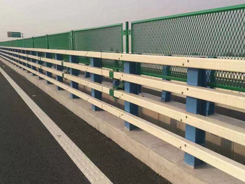 集寧橋梁防撞護(hù)欄